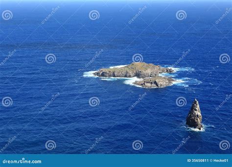 Easter Island stock image. Image of reef, chile, spray - 35650811