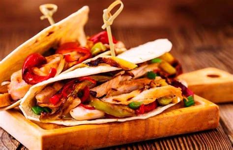 Preparar fajitas de pollo al horno, muy fácil - E-Recetas