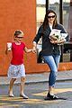 Jennifer Garner: McDonald's Happy Meals with Violet!: Photo 2843598 | Ben Affleck, Celebrity ...