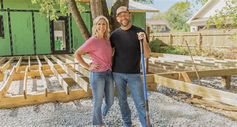 HGTV’s ‘Fixer To Fabulous’ Renovation Series Returns For 16 Episodes In Fall