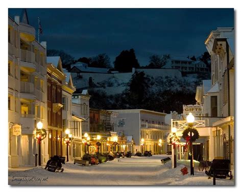 Mackinac Island at night at Christmas | Mackinac island michigan, Mackinac island, Mackinac