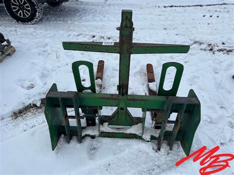 John Deere Pallet Fork Attachment for John Deere 158 Loader - Musser ...