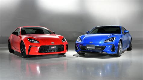 2022 Toyota 86, Subaru BRZ: Comparo, Differences, Specs, Features