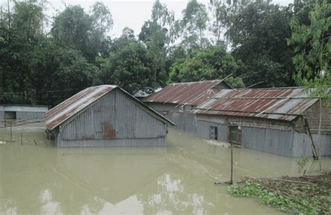 Islamic Relief helps survivors of Bangladesh floods | Islamic Relief UK