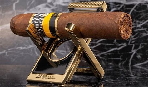 Choosing the Best Cigar Cutter Brands and Sets for 2022: A ...