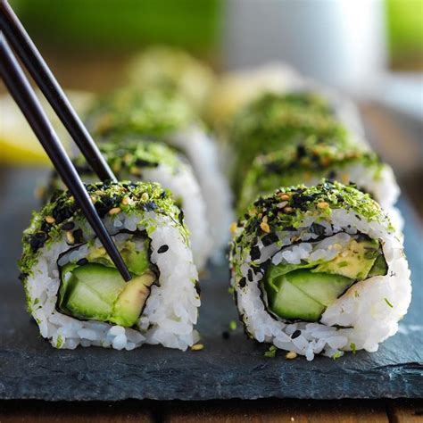 Vegan sushi 😋 click the link inthe bio to get a copy of our free 7 day meal plan ️@veganblender ...