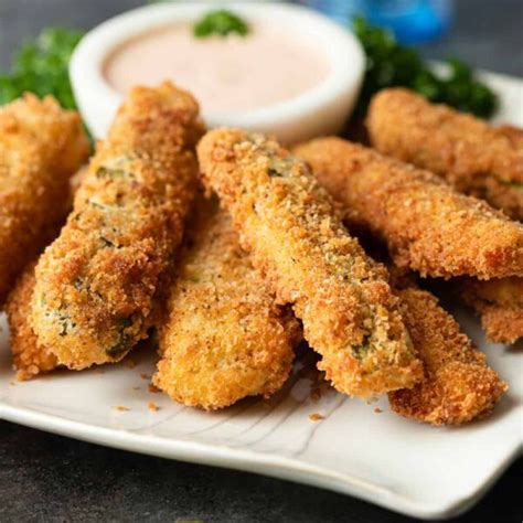 Deep Fried Pickles – Red Angel Pizza – Hicksville