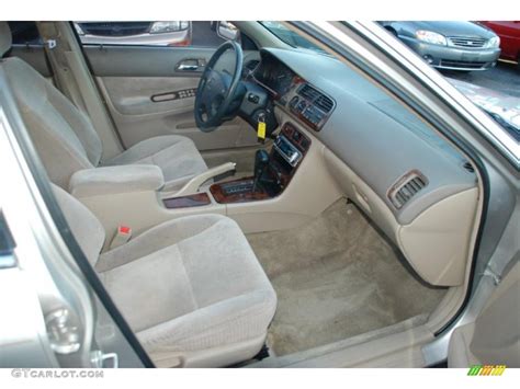 Ivory Interior 1997 Honda Accord LX Sedan Photo #39695803 | GTCarLot.com