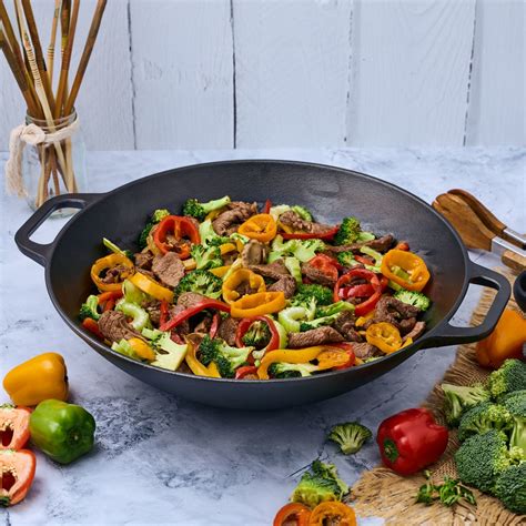 Victoria Seasoned Cast Iron Wok 35.5cm | Kitchen Warehouse™