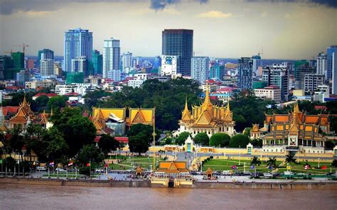 [Cambodia] Phnom Penh city : r/CityPorn