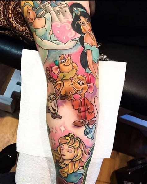 50 Disney Tattoos für diese, die nicht Erwachsen werden wollen ...