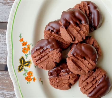 Chocolate melting moments recipe | eat. live. travel. write.