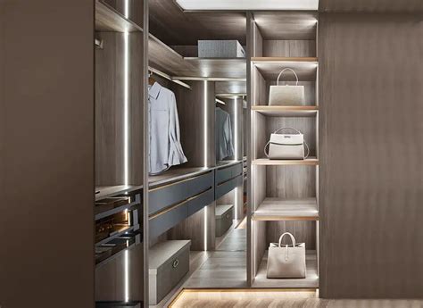 9 Walk-in Closet Design Tips | OPPEIN