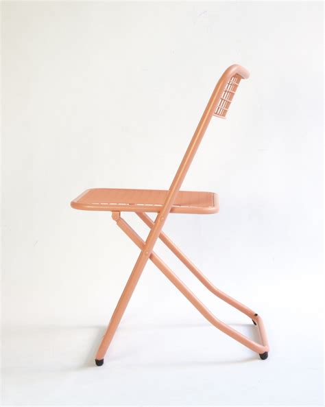 085 | Powder coated steel chair By Houtique