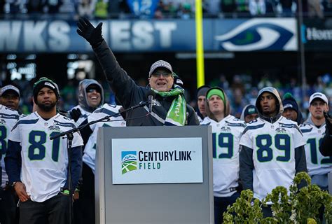 Seahawks to Induct Owner Paul Allen Into Ring of Honor