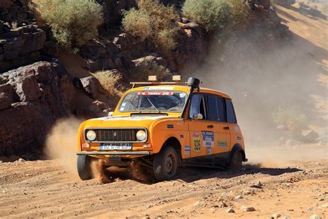 Retour en images sur le périple marocain du 4L Trophy | V+ Petite Camargue