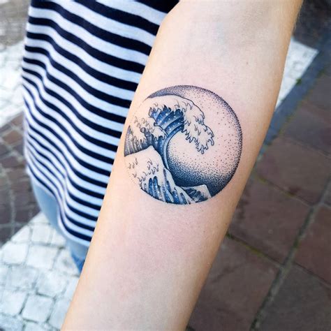 90+ Remarkable Wave Tattoo Designs - The Best Depiction of the Ocean