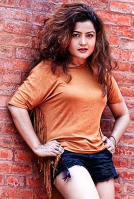 Rekha Thapa | Know More About Rekha Thapa - Rekha Thapa's Latest Update, Biography, Nepali Movie ...