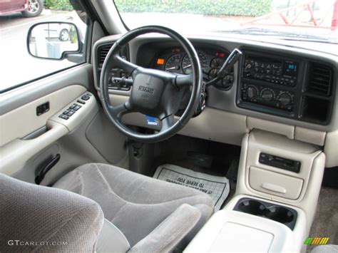 2002 GMC Yukon XL SLE interior Photo #52913481 | GTCarLot.com