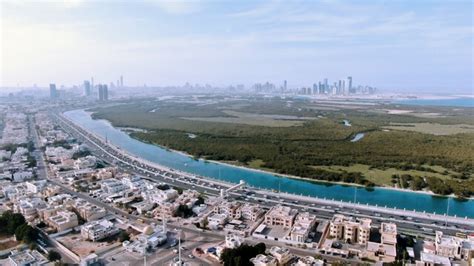 Abu Dhabi Aerial View Images – Browse 3,304 Stock Photos, Vectors, and ...