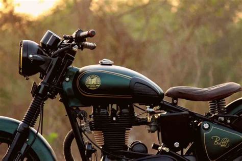 Modified Royal Enfield Bullet 350 Dons True Retro Classic Look