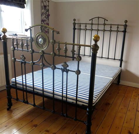 Antique Victorian Cast Iron & Brass Double Bed | Victorian bedroom furniture, Cast iron bed ...