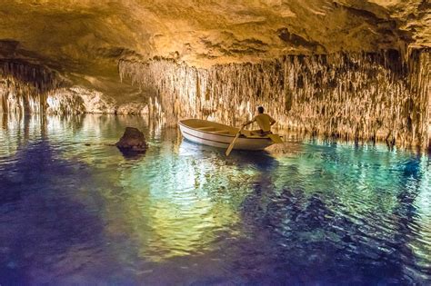 Drach Caves in Mallorca - Explore a Mysterious Cave System – Go Guides