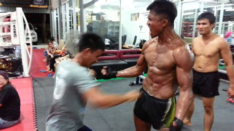 Buakaw Abdominal - YouTube