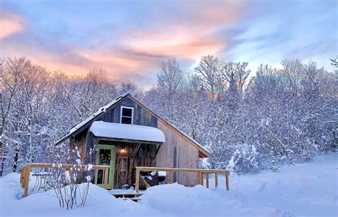 8 Cozy Cabins for Rent in Vermont | Winter Getaways - New England