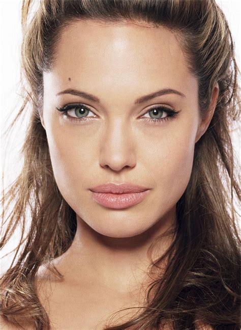 Angelina Jolie Eyes - Angelina Jolie Smokey Eyes Light Colored Lips ...