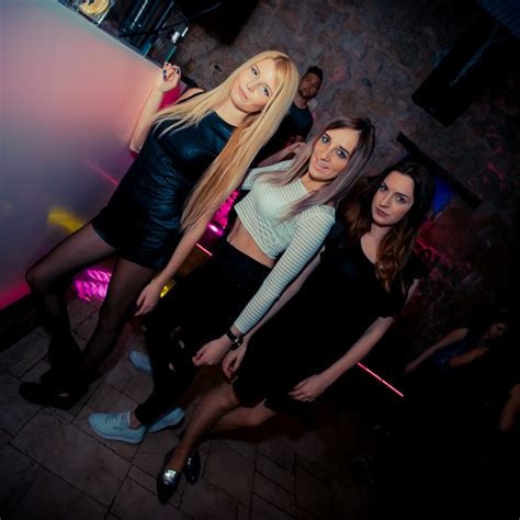 THE DOS AND DONT'S OF PARTYING IN KRAKOW - Krakow Crawl