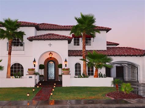 Related image | Stucco homes, Exterior house colors, Mediterranean homes