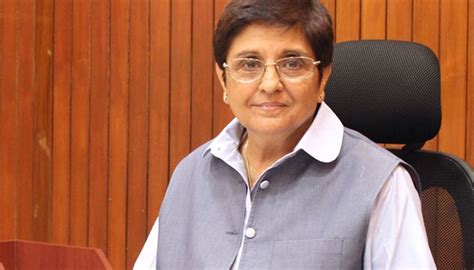 Kiran Bedi Biography in hindi | किरण बेदी जीवन परिचय - SabDekho