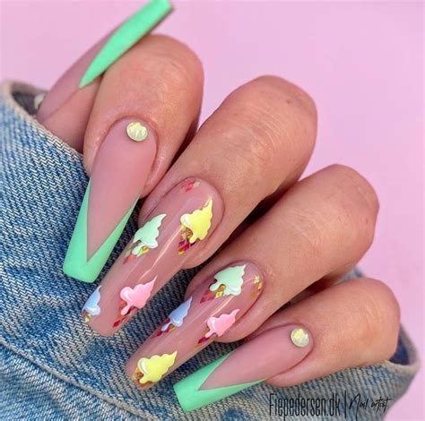 20+ Beautiful Acrylic Nail Designs - The Glossychic