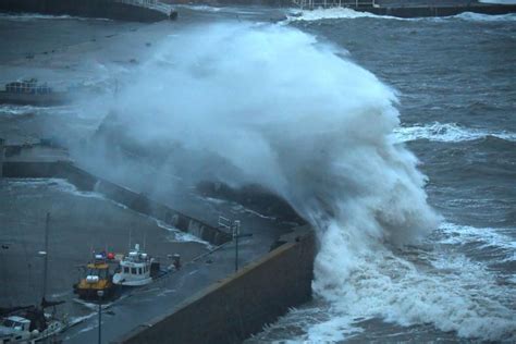 Warnings of 80mph winds and travel chaos as Storm Pia reaches Britain