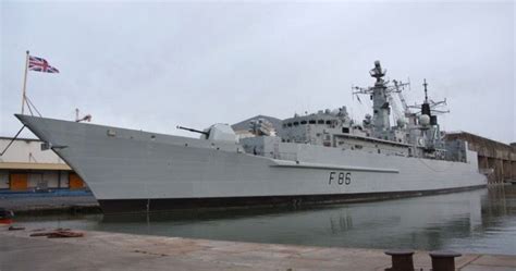 F86 HMS Campbeltown Type 22 Broadsword Batch 3 Cornwall class frigate | Royal navy ships, Royal ...