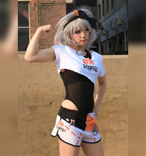 Bea galar Gym Leader Cosplay : r/PokemonSwordAndShield