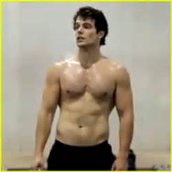 Henry Cavill: Shirtless ‘Man of Steel’ Workout Video! | Henry Cavill, Man of Steel, Shirtless ...