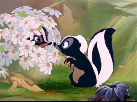 *MISS SKUNK & FLOWER ~ Bambi, 1942 Disney Pixar, Walt Disney, Cartoon Disney, Bambi Disney ...