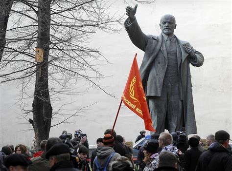 Lenin may be dead, but his popularity is alive and kicking - Russia Beyond