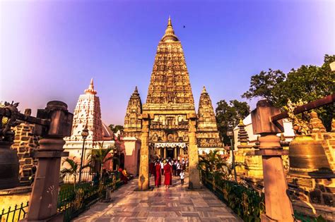 Mahabodhi Temple in Bodhgaya - #TravelWorld