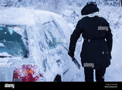 Photo of snowy car Stock Photo - Alamy