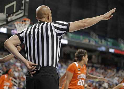 Basketball refs using clock technology to get it right | AP News