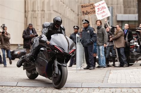 Kawasaki Z-1000 Bike Used In Robocop 2014 Movie - Rider's Digest