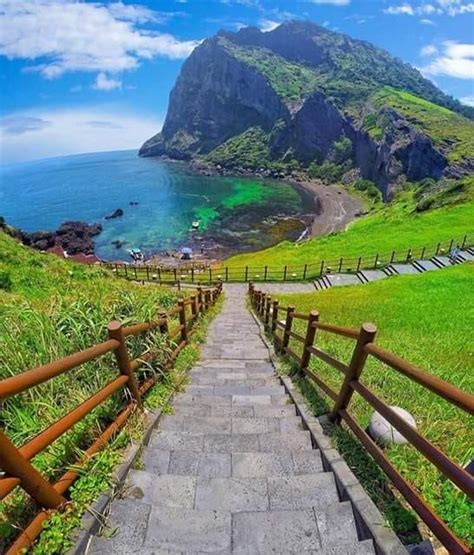 Pin by Tiana on Beatiful nature ♡ | Korea tourist attractions, Jeju ...