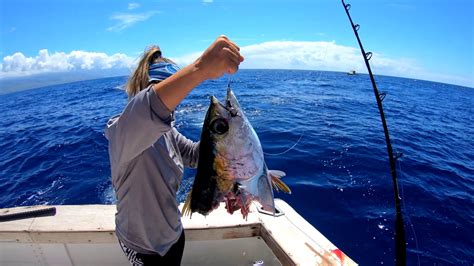 Deep Sea Fishing in Hawaii (tuna & mahi mahi) - YouTube