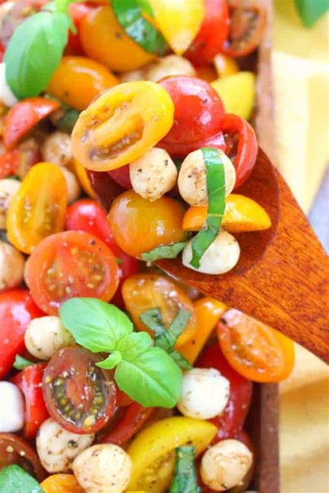 Tomato Basil Mozzarella Salad - The BEST Italian Tomato Salad Recipe