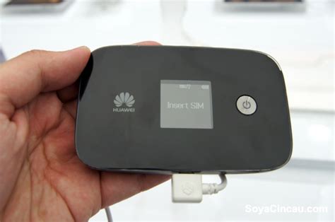 Hands-on: Huawei E5786 - World's Fastest 4G LTE MiFi - SoyaCincau