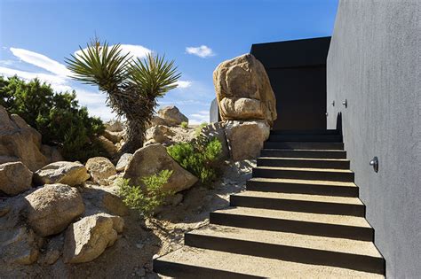 If It's Hip, It's Here (Archives): A Modern Oasis In the Middle Of Yucca Valley: The Black ...