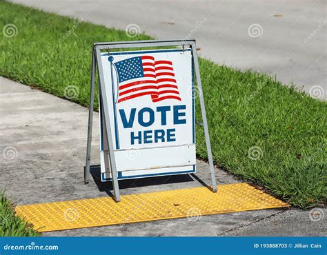 Vote Here Sign on Election Day Stock Image - Image of letter, democrat: 193888703